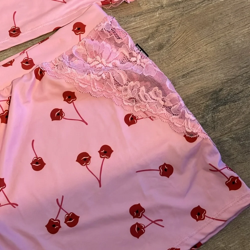 🍒Steve Madden 2-pc silky soft lace-trimmed cami & shorts set sz L NWT - Picture 8 of 11